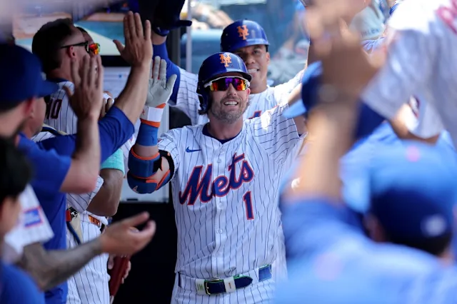 Jeff McNeil celebrating Mets win